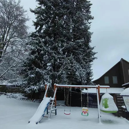 Urfter Hof Garni 호텔