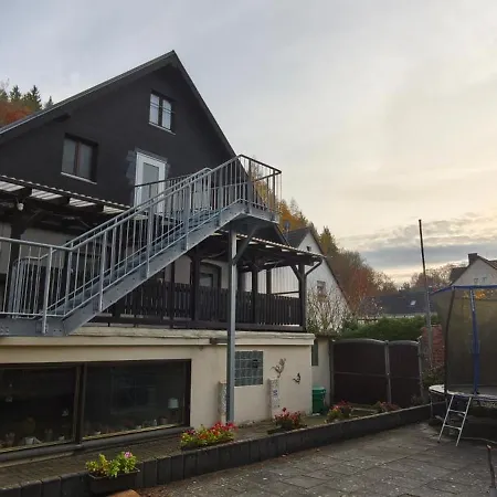 Urfter Hof Garni 호텔