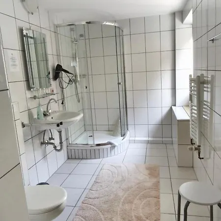 Urfter Hof Garni 호텔