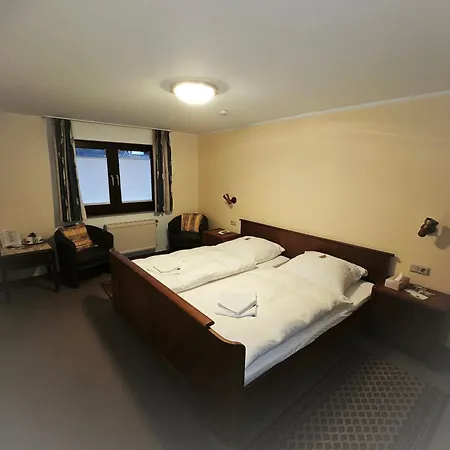 Urfter Hof Garni Отель Kall