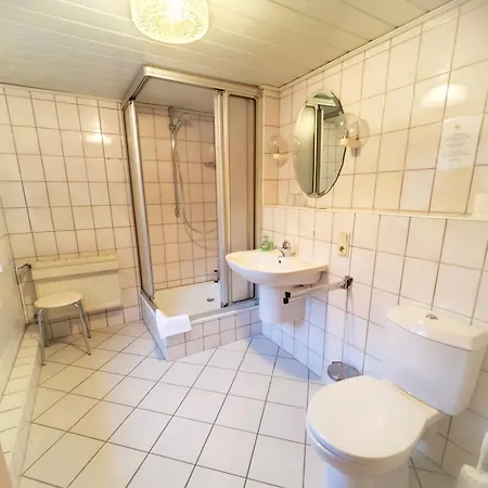 Urfter Hof Garni 호텔