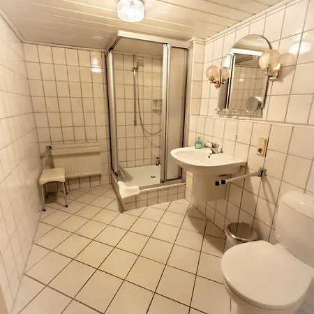 Urfter Hof Garni 호텔 *