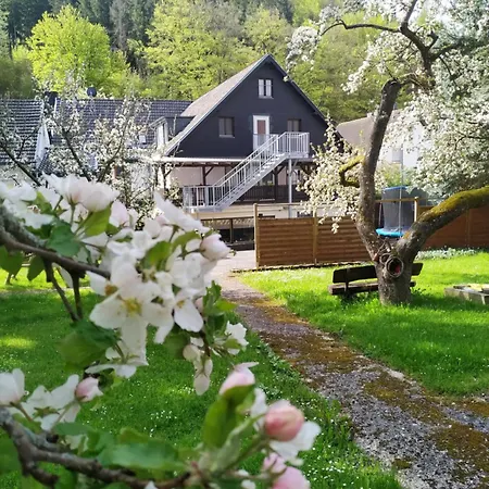 Urfter Hof Garni 호텔