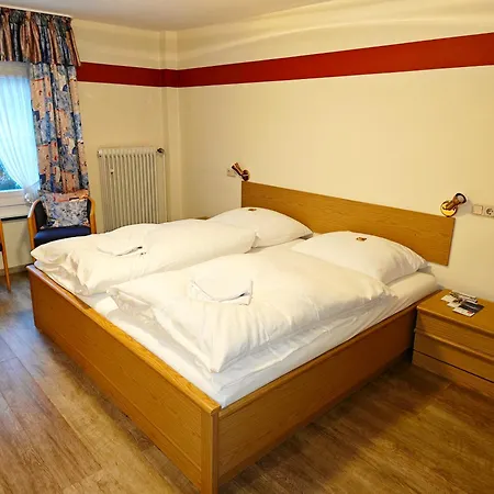 호텔 Urfter Hof Garni