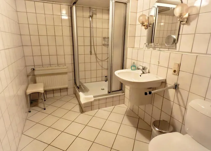 Urfter Hof Garni Hotel *